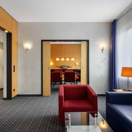 Ramada By Wyndham Essen Hotel Exterior photo