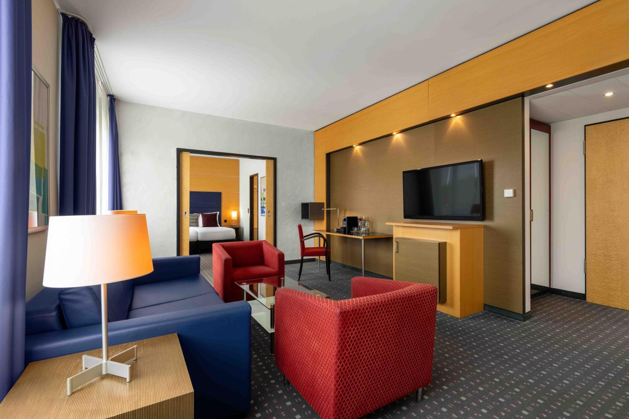 Ramada By Wyndham Hotel 4*